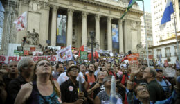 Protesto de servidores estaduais no Rio de Janeiro