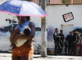 operação policia (Tânia Rego/Agência Brasil)