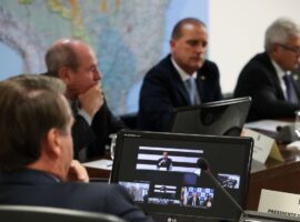 Bolsonaro durante videoconferência com governadores do Sudeste. (Marcos Corrêa/Agência Brasil)