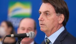 Presidente Jair Bolsonaro durante declaração à imprensa.