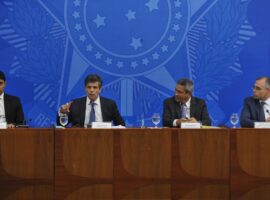 governo_coronavirus_covid_-19_acoes_de_enfrentamento_combate_ao_coronavirus0423202542_0