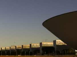 Tempo seco em Brasília.