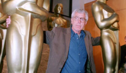 SWEDISH DIRECTOR WIDERBERG POSES WITH OSCARS STATUE