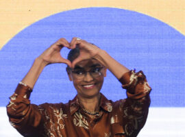A ministra do Meio Ambiente, Marina Silva, assume o cargo durante cerimônia de transmissão, no Palácio do Planalto