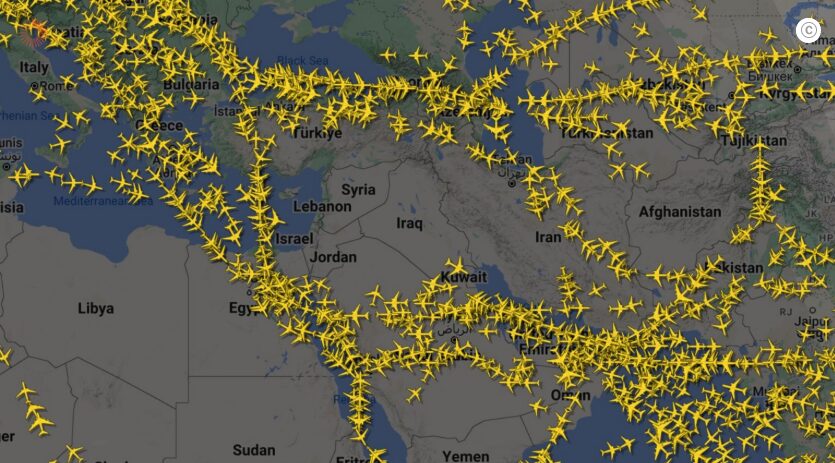 Vista do tráfego aéreo no dia que o Irã contra atacou Israel