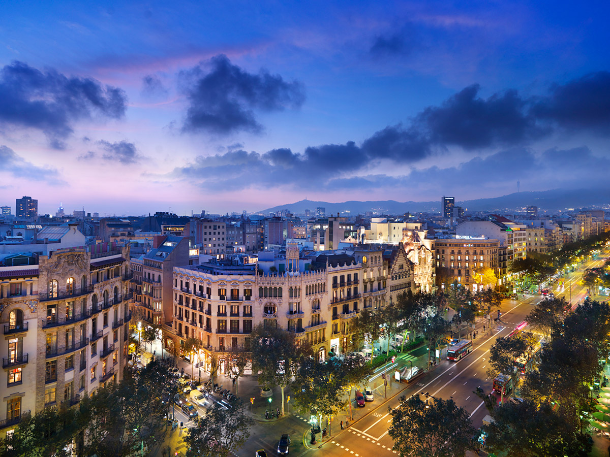 Foto de Barcelona - região que contesta o domínio espanhol. Segundo a UE, o catalão não é considerado como língua europeia.