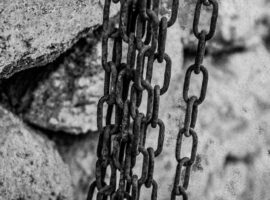 chains-4822373_1280 (1)