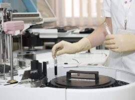 laboratory-563423_1280