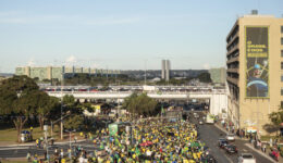 Manifestação em defesa da anistia aos condenados nos atos golp