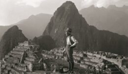3_Inca_Autorretrato en Machu Picchu ca. 1940-1945_300dpi