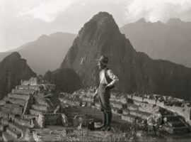 3_Inca_Autorretrato en Machu Picchu ca. 1940-1945_300dpi