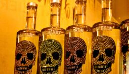 liquid-glass-drink-bottle-alcohol-sparkle-1029691-pxhere.com