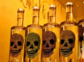 liquid-glass-drink-bottle-alcohol-sparkle-1029691-pxhere.com