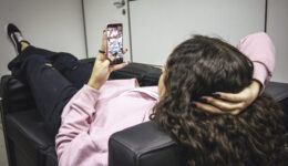 pag08_Le_Monde_Edicao_200_Nina_e_Thomas_Foto_Antonio_Cruz-Agencia_Brasil