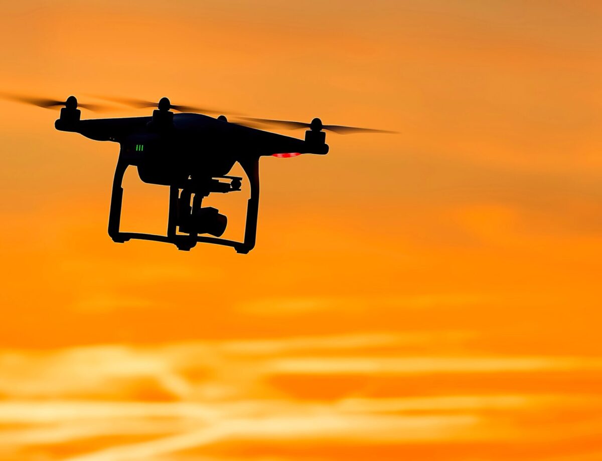 "Qual o impacto dos drones na guerra da Rússia e Ucrânia?" Fotografia de um drone