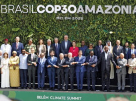 PR Lula durante foto de família. COP30