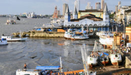 Belém_Fishing_port_and_Ver-o-peso_01