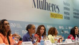 Brasília (DF) 28/03/2023 As ministras da Igualdade Racial, Anielle Franco,, da Gestão e da Inovação, Esther Dweck, e da Cultura, Margareth Menezes, participam de reunião das prefeitas da Frente Nacional de Prefeitos. Foto: Antônio Cruz/ Agência B