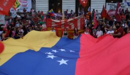 Protesto contra invasão dos EUA na Venezuela