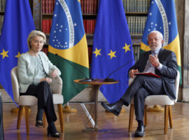 Presidente Lula durante encontro com presidente da Comissão Eur