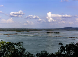 Rio_Tapajós,_visto_da_base_do_PN_da_Amazônia