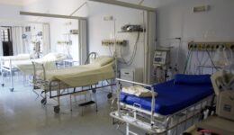 building-room-bed-hospital-doctor-medical-surgery-operating-theater-340637
