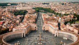 Pag22_Le_Monde_Edicao_226_Triomphe_Foto_Caleb_Miller-Unsplash