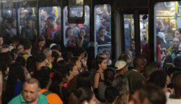 Transporte em SP apos chuva
