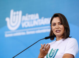 A presidente do Conselho do programa Pátria Voluntária, Michelle Bolsonaro, durante evento para celebrar o Dia Nacional do Voluntariado.