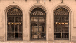 Foto texto 5_Bovespa,_São_Paulo_city_Wilfredor_wikimediacommons