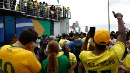 Programa de Flávio Bolsonaro: extermínio, entrega de minerais críticos, vida desde a concepção e respeito a todos os arranjos familiares