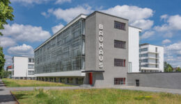 A Bauhaus: entre a memória, o revisionismo e a AfD