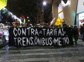 São Paulo (SP), 29.06.2023 - Ato contra tarifa de transporte público lembra atos de 2013. Manifestação no centro da cidade pela Tarifa Zero para o transporte público. Foto Paulo Pinto/Agência Brasil
