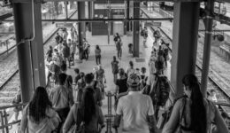Pinheiros,_Linha_9-Esmeralda_da_CPTM_,_São_Paulo,_Brazil