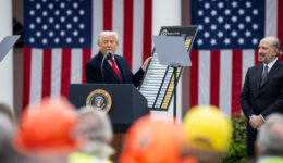 Trump_showing_a_chart_with_reciprocal_tariffs
